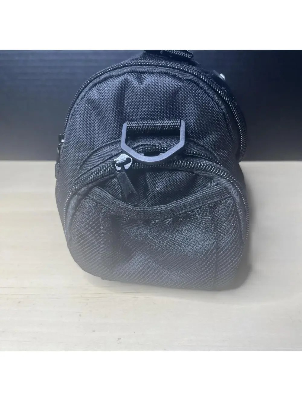 ULTIMAXX DIGITAL CAMERA CAMCORDER MEDIUM SIZE GADGET BAG UM-GB200